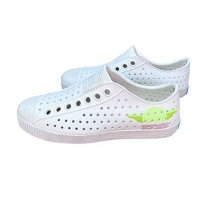 Native X Disney Star Wars Baby Yoda Grogu Jefferson Slip on Shoes Size 5